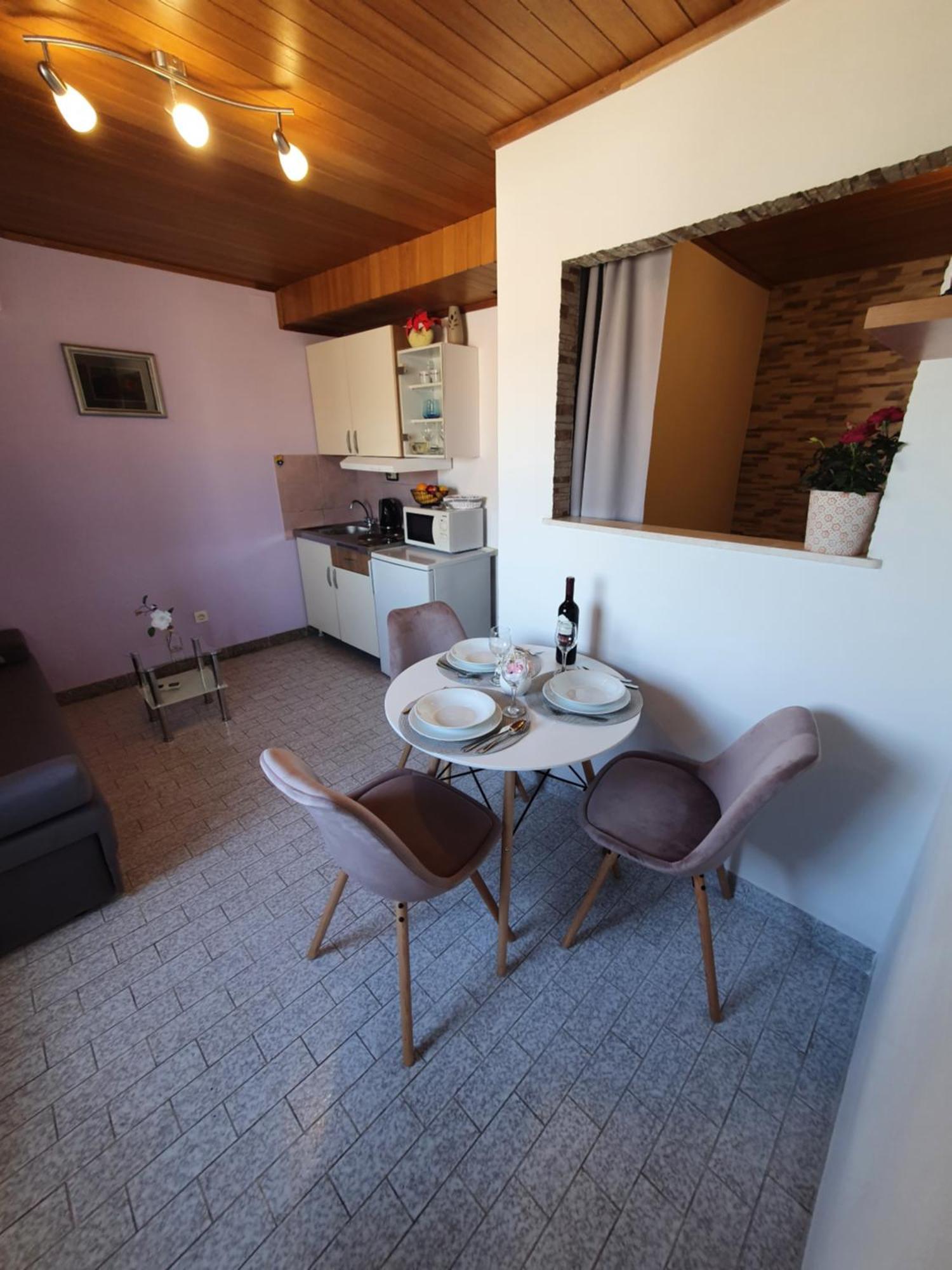 Apartmani Daria & Jure Traù Esterno foto